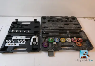Set loodgietersgereedschap – kavel bij Clicpublic, Nivelles