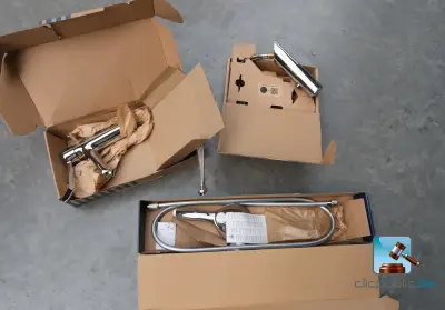 Set accessoires voor sanitair – kavel bij Clicpublic, Charleroi