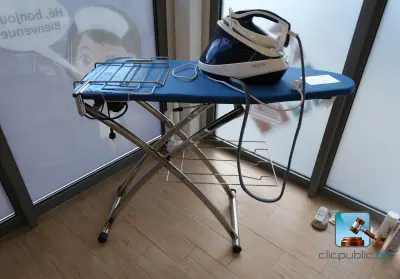 Stoomgenerator met strijktafel – kavel bij Clicpublic, Gozée
