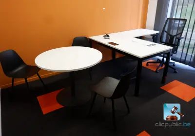 Kantoormeubelset – kavel bij Clicpublic, Charleroi