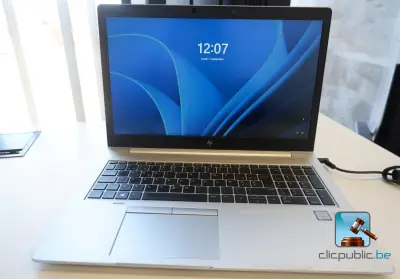 Laptopcomputer – kavel bij Clicpublic, Charleroi