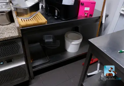 Roestvrijstalen tafel – kavel bij Clicpublic, Beauraing