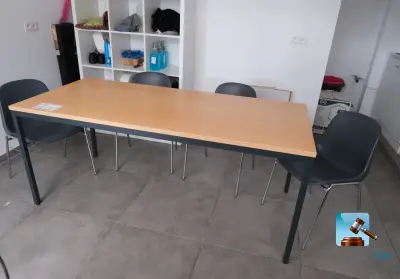 Meubelset met inhoud – kavel bij Clicpublic, Anderlues
