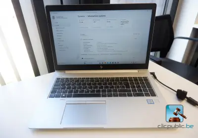 Laptopcomputer – kavel bij Clicpublic, Charleroi