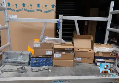 Set accessoires voor sanitair – kavel bij Clicpublic, Charleroi