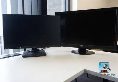 batch computerschermen – kavel bij Clicpublic, Charleroi