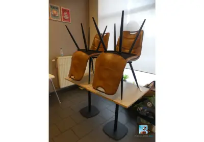 Set tafels en stoelen – kavel bij Clicpublic