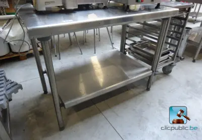 Roestvrij stalen tafel – kavel bij Clicpublic, Fernelmont