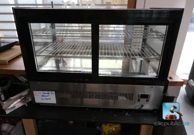 Professionele verwarmde vitrine – kavel bij Clicpublic, Liège