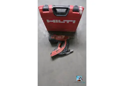 Professionele spijkermachine – kavel bij Clicpublic, Nivelles