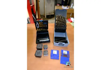 Set van lonten – kavel bij Clicpublic, Crisnée