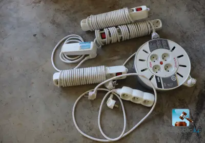 Set verlengkabels – kavel bij Clicpublic, Arlon