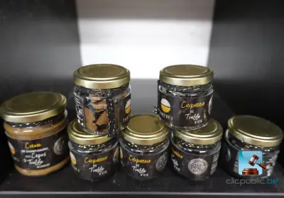 Set met potjes truffels – kavel bij Clicpublic, Ans