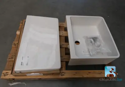 Partij sanitair – kavel bij Clicpublic, Charleroi