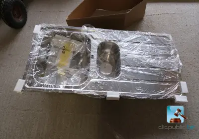 Roestvrij stalen gootsteen – kavel bij Clicpublic, Charleroi