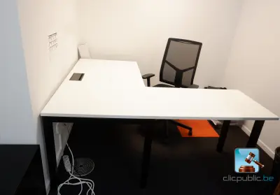 Kantoormeubelset – kavel bij Clicpublic, Charleroi