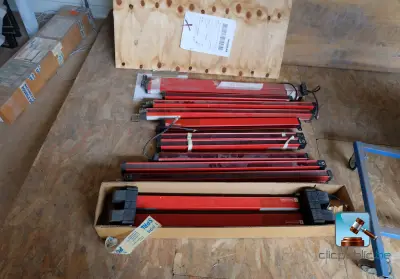 Set van veiligheidsbarrières – kavel bij Clicpublic, Verviers