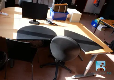 Kantoormeubelset – kavel bij Clicpublic, Blegny