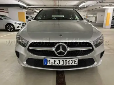 1 Mercedes Benz A 250 e 8G-DCT Style – kavel bij Zoll-Auktion, München