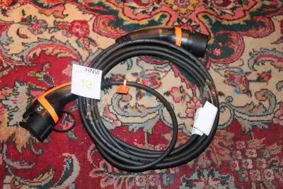 Laadkabel type 1 naar type 2, 16A 250V, lengte 8 meter, zwart met oranje – kavel bij HNVI, Loon op Zand