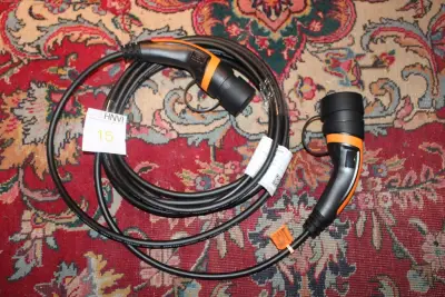 Laadkabel type 2 naar type 2, 16A 250V, lengte 8 meter, zwart met oranje – kavel bij HNVI, Loon op Zand