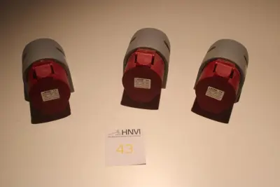 Drie CEE wandcontactdozen opbouw LXCEE rood 32A 380-415V, type 1251, IP44 – kavel bij HNVI, Loon op Zand