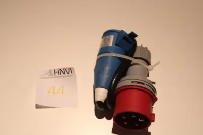CEE verloopkabel LXCEE van rode 5-polige stekker 16A 380-415V, type 0151, naar blauwe contrastekker, IP44 – kavel bij HNVI, Loon op Zand