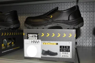 Veiligheidsschoen SAFETY JOGGER X0600 maat 37 – kavel bij HNVI, Loon op Zand