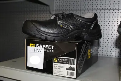 Veiligheidsschoen SAFETY JOGGER BESTRUN maat 40 – kavel bij HNVI, Loon op Zand