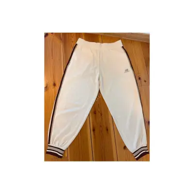 New Balance Track Pants Gr. L – kavel bij Luedtke Versteigerungen, Werneuchen