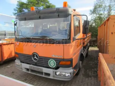 1 Daimler-Chrysler ( D ) LKW Kipper off. Kasten 972.02 – kavel bij Zoll-Auktion, Rheinberg