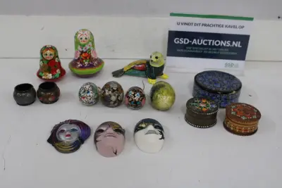 Assortiment kleine decoratieve doosjes – kavel bij GSD Auctions, Zoeterwoude