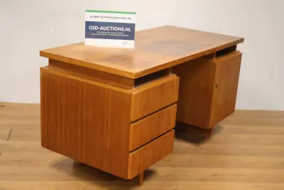 Vintage houten directiebureau - Jaren '60 – kavel bij GSD Auctions, Zoeterwoude