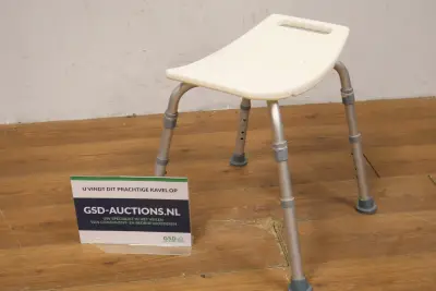 Verstelbare douchekruk met handgreep – kavel bij GSD Auctions, Zoeterwoude