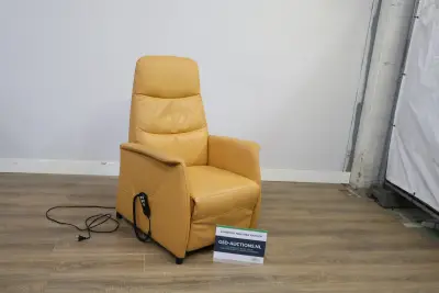 Lederen Sta-op-Stoel - Elektrische Fauteuil – kavel bij GSD Auctions, Zoeterwoude