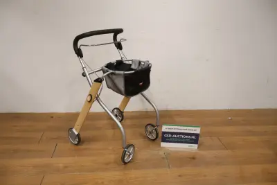 Indoor Rollator van Trust care – kavel bij GSD Auctions, Zoeterwoude