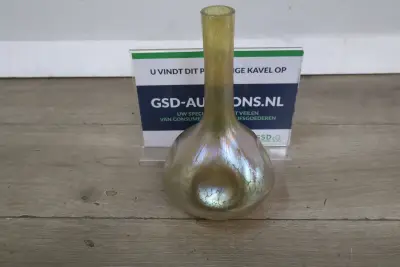 Iriserende decoratieve vaas – kavel bij GSD Auctions, Zoeterwoude