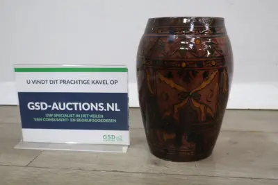 Keramische decoratieve vaas met bruin en zwart motief – kavel bij GSD Auctions, Zoeterwoude