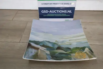 Decoratief bord met abstracte tekeningen – kavel bij GSD Auctions, Zoeterwoude