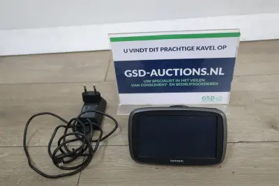 TomTom GPS navigatiesysteem met oplader – kavel bij GSD Auctions, Zoeterwoude
