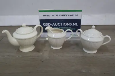 Crèmekleurige servies - theepot, melkkannetje en suikerpot – kavel bij GSD Auctions, Zoeterwoude