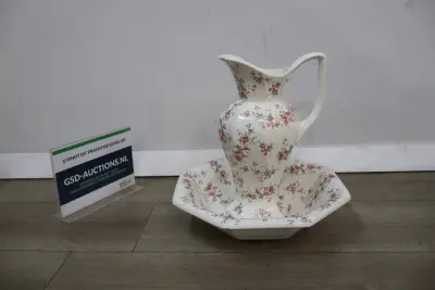Porseleinen Lampetstel met bloemenmotief – kavel bij GSD Auctions, Zoeterwoude