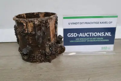 Decoratieve bruine keramische bloempot – kavel bij GSD Auctions, Zoeterwoude