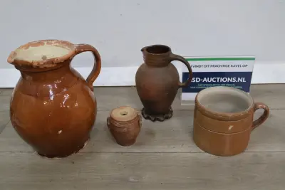 Set van 4 bruine aardewerk potten – kavel bij GSD Auctions, Zoeterwoude