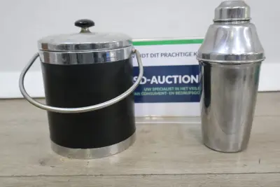 Ijsemmer met deksel en RVS cocktailshaker – kavel bij GSD Auctions, Zoeterwoude