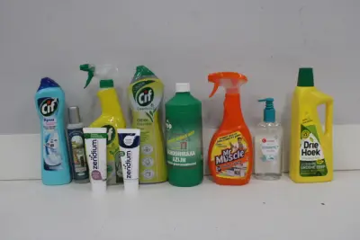 Diverse schoonmaakmiddelen – kavel bij GSD Auctions, Zoeterwoude