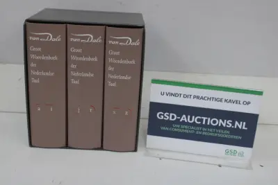 Van Dale Groot Woordenboek der Nederlandse Taal – kavel bij GSD Auctions, Zoeterwoude