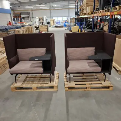 2x Hoge boothbank met tafel, Paars – kavel bij Onlineveilingmeester, Groningen