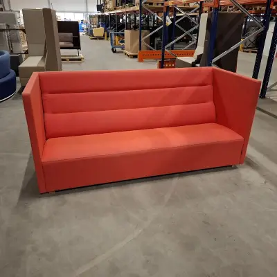 Hoge bank, OFFECCT, Koraal rood – kavel bij Onlineveilingmeester, Groningen