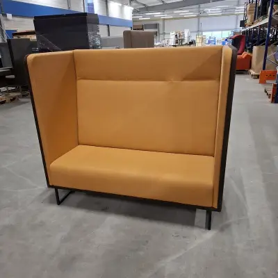 Hoge bank, Beige / Camel – kavel bij Onlineveilingmeester, Groningen